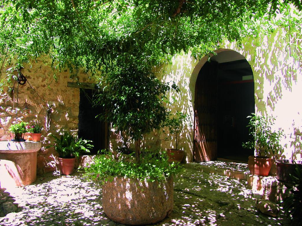 Finca Es Castell Бінібона Екстер'єр фото